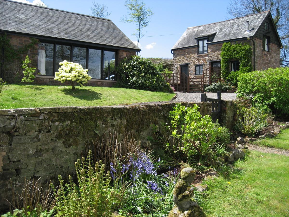 Huntsham Three Gates Farm Holiday Cottages מראה חיצוני תמונה