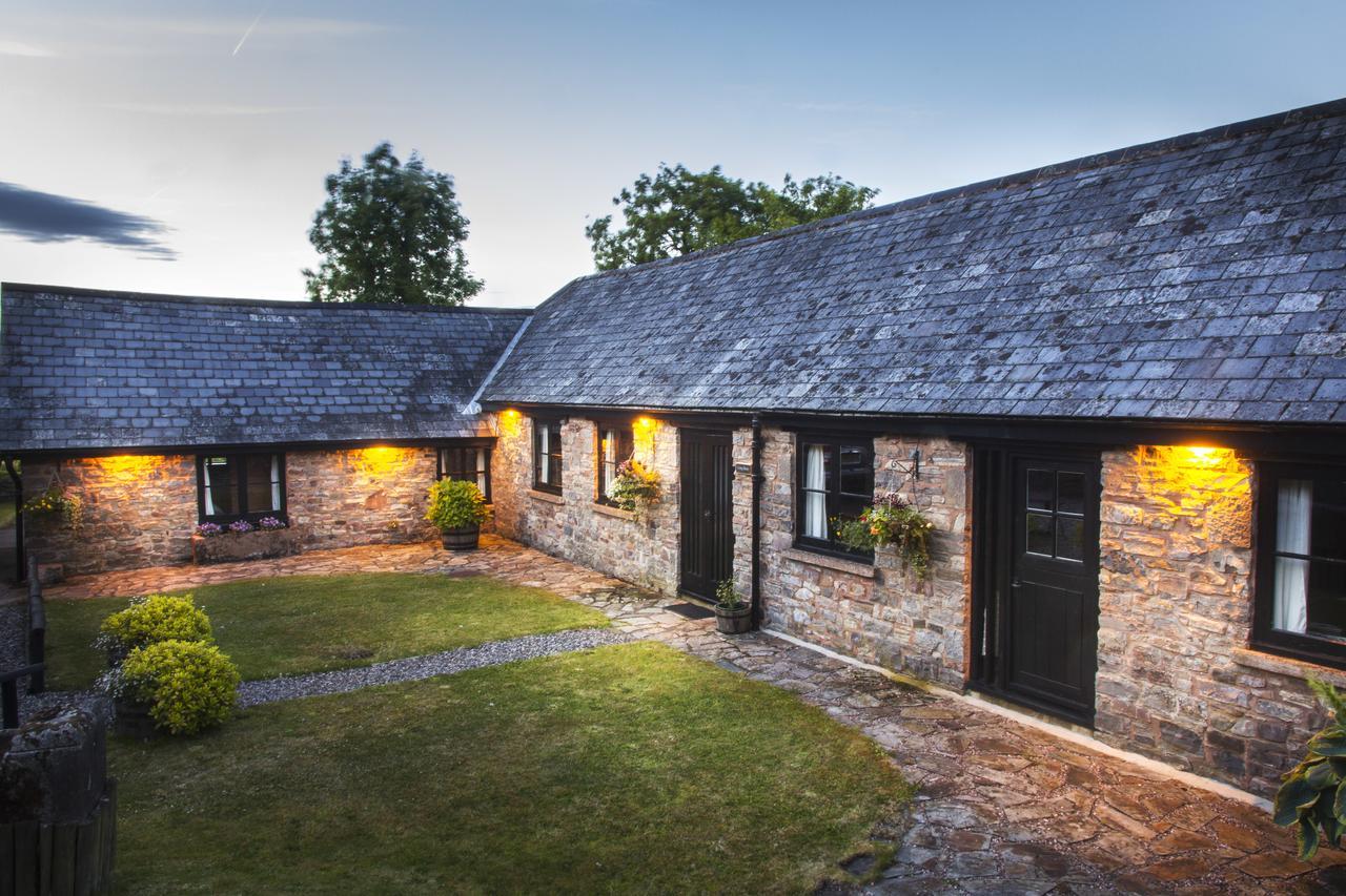 Huntsham Three Gates Farm Holiday Cottages מראה חיצוני תמונה