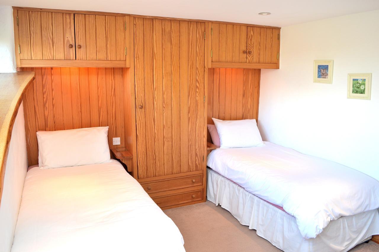 Huntsham Three Gates Farm Holiday Cottages מראה חיצוני תמונה