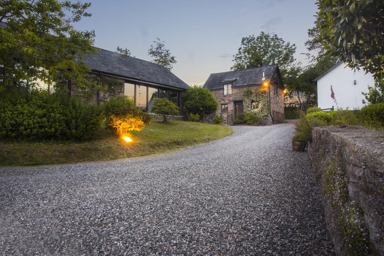 Huntsham Three Gates Farm Holiday Cottages מראה חיצוני תמונה